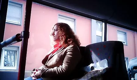 Milfに黒キャップ吸います恋人大きなコック深い 女の子 用 エロ 動画