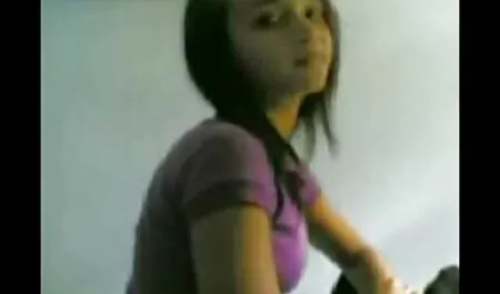 彼女は新しいランジェリーを脱いだ。 女の子 の ため の 無料 動画