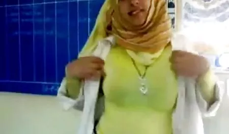 短いスカートの女の子と滑りの中に精液を落とす 女の子 専用 無料 エロ 動画