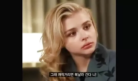 ブロンドと大きなおっぱい。 女の子 の ため の 動画 エロ