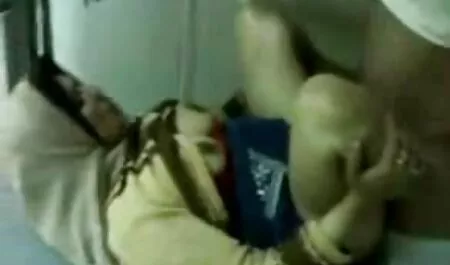 大きなお尻、タトゥーの妹、鋳造でエージェントとサラ銀行 女の子 の ため 無料 動画