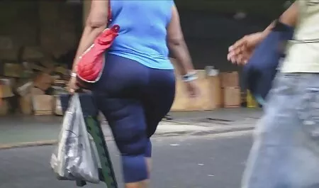 成熟した幅と丸いイヤリングは単にお尻に性別の鋳造 女の子 用 エッチ 動画