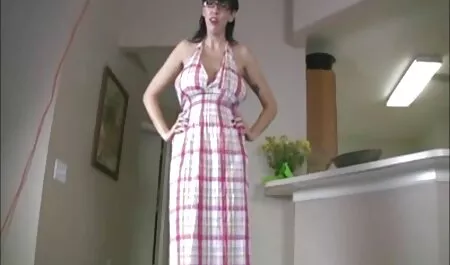 ポルノの撮影は大変な仕事です。 女の子 の ため の 動画 h