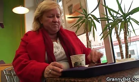 コーチポンド金髪のジム 女の子 の ため の 無料 エロ 動画
