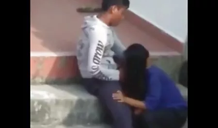 黒い髪、黒い、車に乗っている女の子は、彼女のパートナーのためにフェラチオされ、彼女は自宅で彼に与えられました 女の子 の ため の 無料 エロ 動画