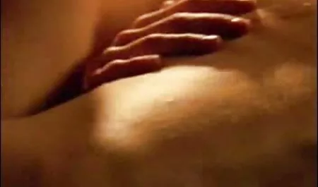 若い女の子、スキニーティーンは剥奪され、お尻に犯されました。 女の子 の 為 の エッチ