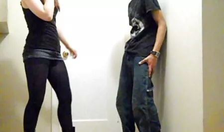 グループBDSM屈辱とセックス。 女の子 の ため の エッチ な 動画