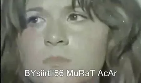 二つのレズビアン楽しみ月のベッド舐めてる各その他pussiesと司祭 女の子 の ため の エッチ 動画 無料