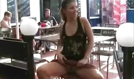 暖炉の近くのセックスとアマチュアビデオ。 女の子 アダルト ビデオ