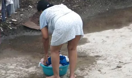 そんな若い犬のフェラチオ。 女の子 の ため h 動画