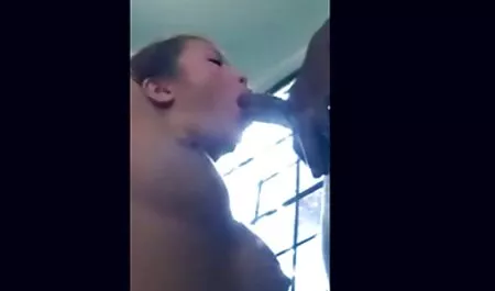 小さなおっぱいを持つ茶色の髪の女の子をクソ。 女の子 向け エッチ な 動画