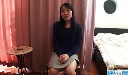 ふしだらな女と彼のコックの体に油を注ぐマッサージ師 女の子 の ため の えっち な